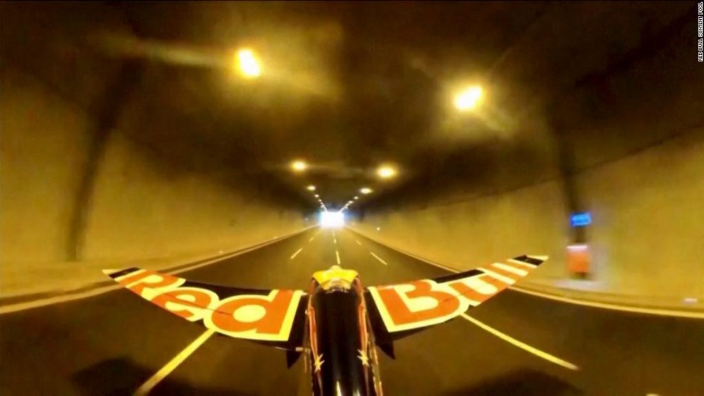 Pilot completes hair-raising world record tunnel flight