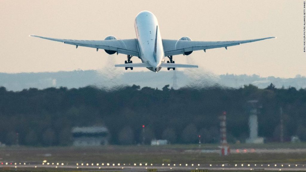 How this ‘mileage maniac’ earned 40 million frequent flier miles
